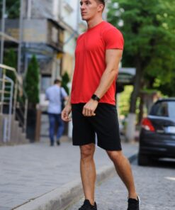 Летний мужской комплект - красная футболка и черные шорты