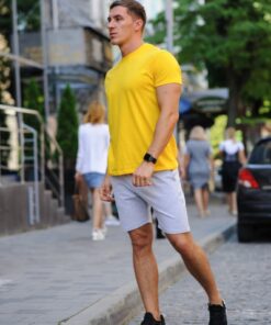 Летний мужской комплект - желтая футболка и серые шорты