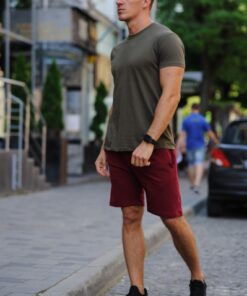 Мужской комплект - хаки футболка, бордовые шорты