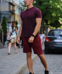 Летний комплект - бордовая футболка и бордовые шорты