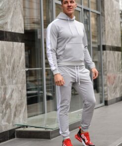 Мужской спортивный костюм – серая худи и серые штаны с лампасами, весна-осень