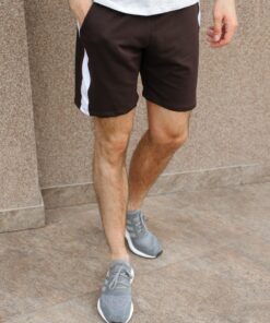 Мужские спортивные шорты, цвет коричневый с белыми лампасами