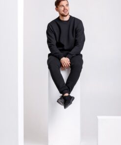 Мужской спортивный костюм  - свитшот и штаны, цвет черный, осень-зима