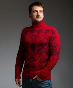 Мужской теплый красный свитер с оленями, с подвернутой горловиной